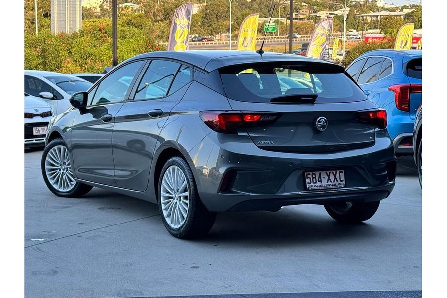 2017 Holden Astra R BK Photo 3