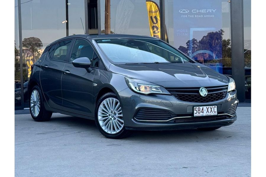 2017 Holden Astra R BK Photo 1