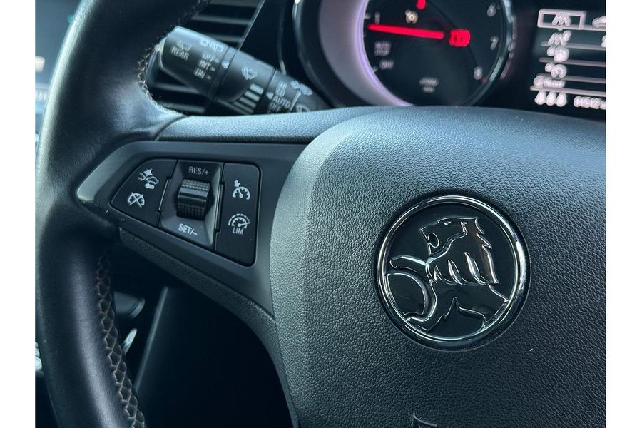 2017 Holden Astra R BK Photo 12