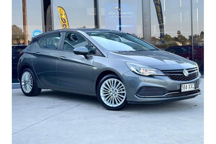 2017 Holden Astra R BK Photo 7