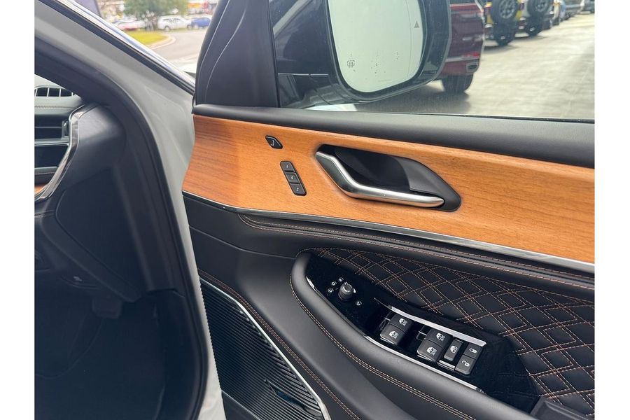 2023 Jeep Grand Cherokee Summit Reserve 4xe WL Photo 20