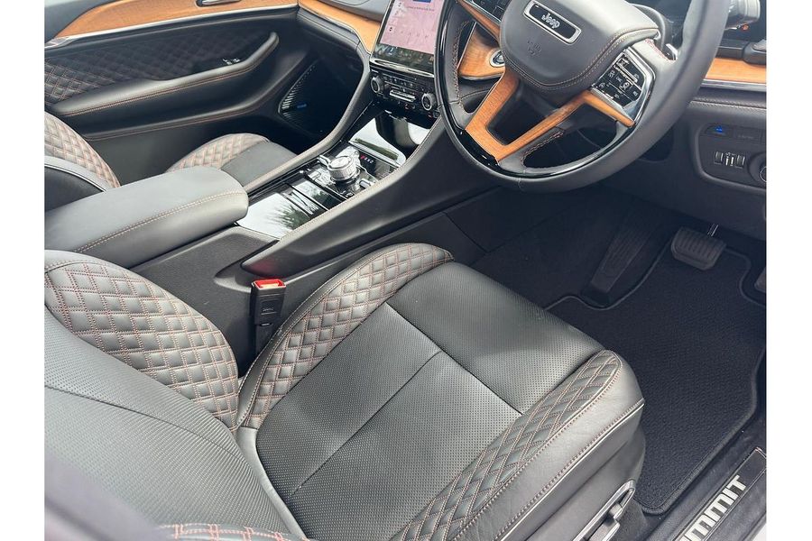 2023 Jeep Grand Cherokee Summit Reserve 4xe WL Photo 15