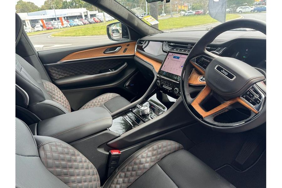 2023 Jeep Grand Cherokee Summit Reserve 4xe WL Photo 16