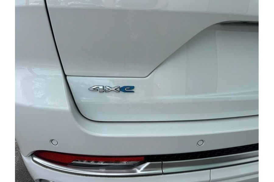 2023 Jeep Grand Cherokee Summit Reserve 4xe WL Photo 11