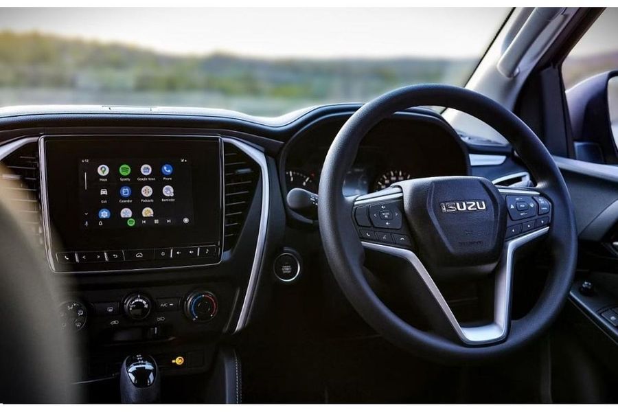 2021 Isuzu MU-X LS-T Photo 3